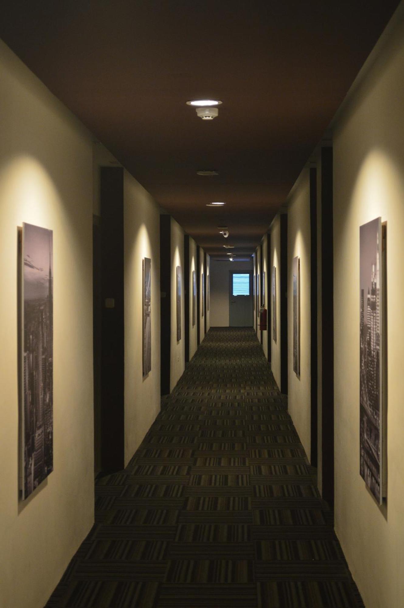 Hotel Neo Candi Simpang Lima - By Aston Semarang