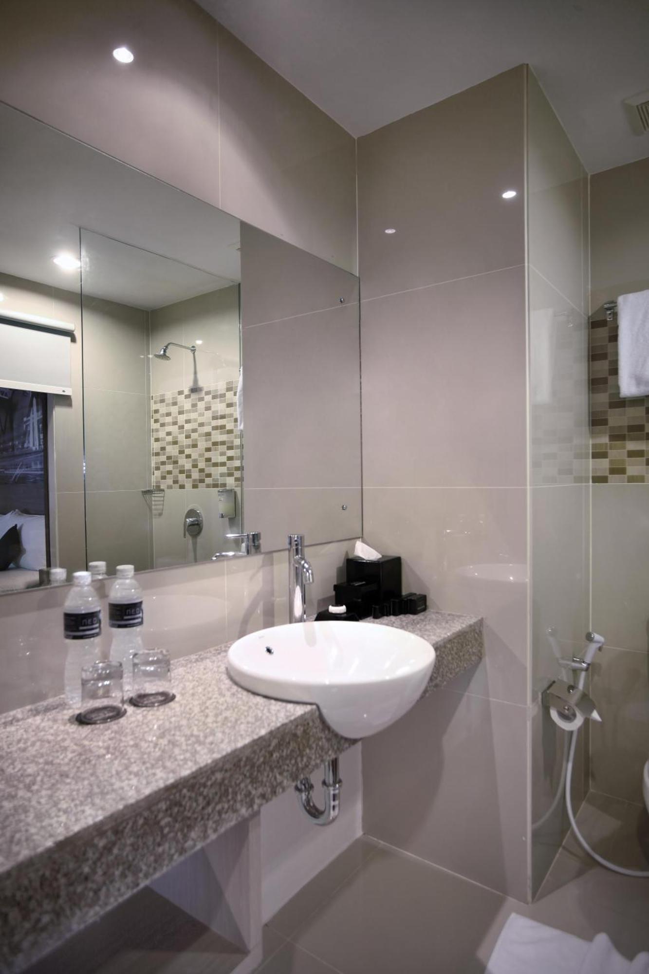 Neo Candi Simpang Lima - By Aston 3* Semarang