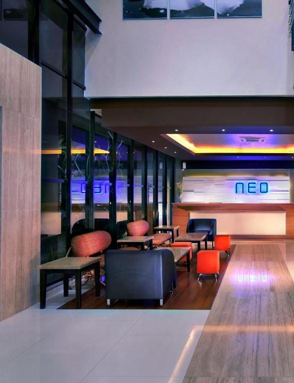 Neo Candi Simpang Lima - By Aston Hotel 3*