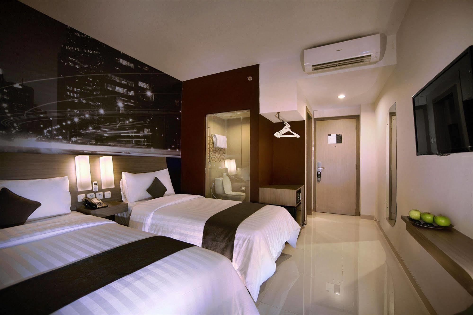 Hotel Neo Candi Simpang Lima - By Aston 3*