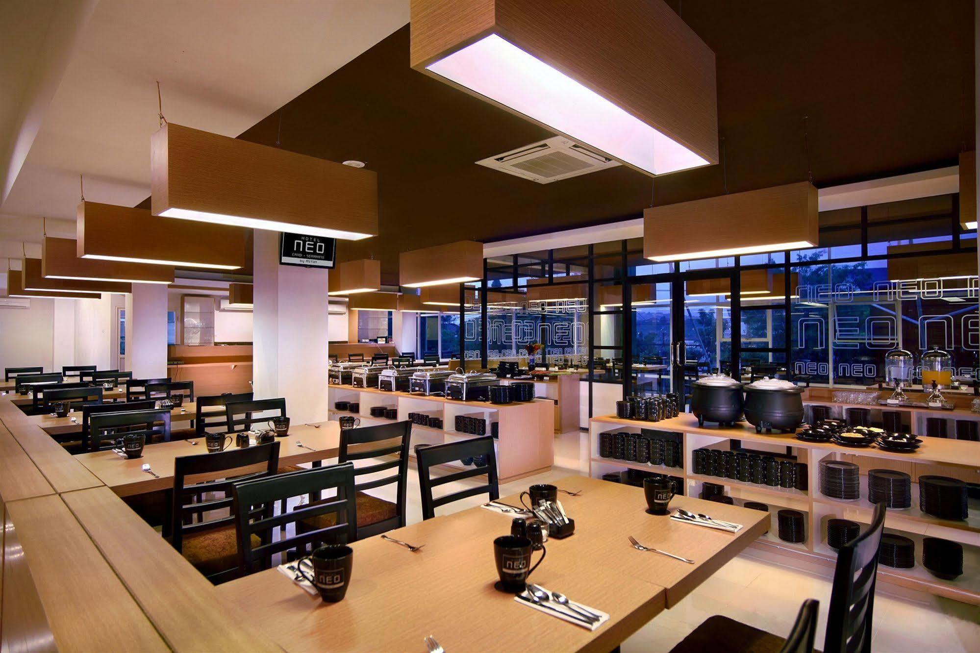 Neo Candi Simpang Lima - By Aston 3* Semarang